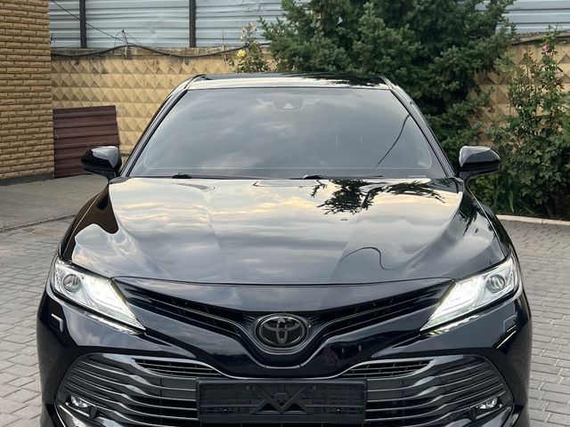 Toyota Camry - фото 3