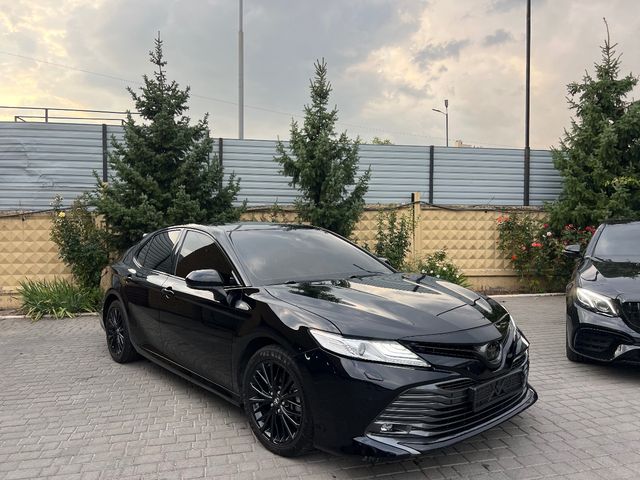 Toyota Camry - фото 4
