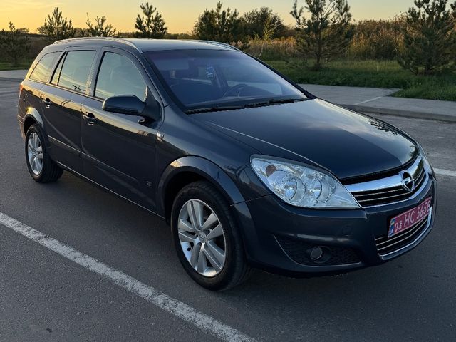 Opel Astra - фото 1