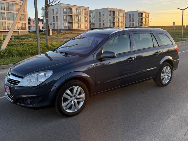 Opel Astra - фото 4