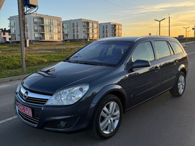 Opel Astra - фото 3