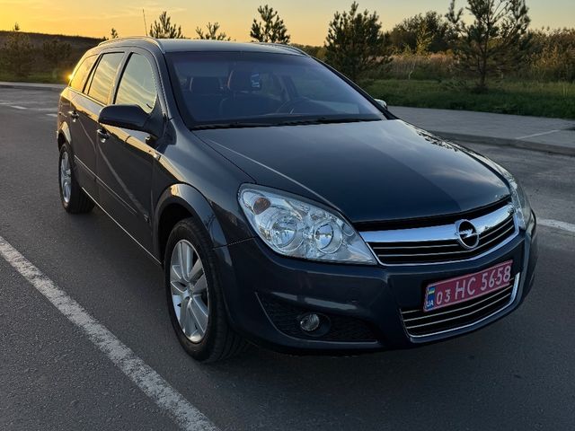 Opel Astra - фото 2