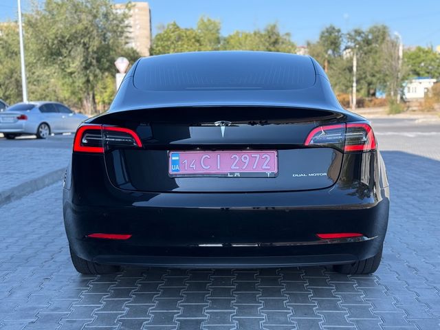 Tesla Model 3 - фото 3