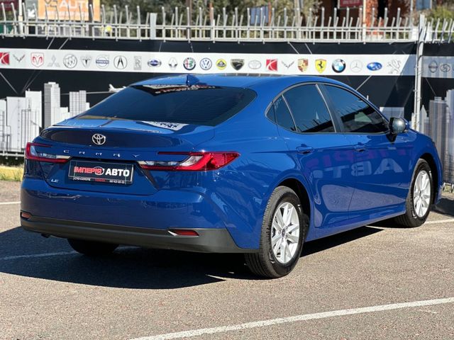 Toyota Camry - фото 4