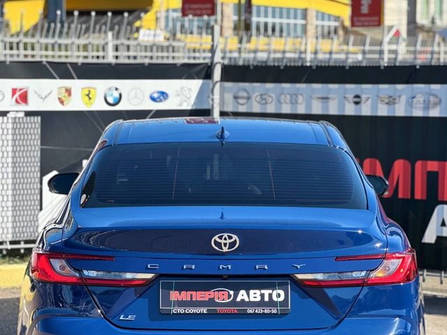 Toyota Camry - фото 3