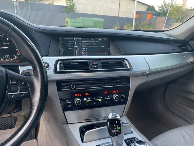 BMW 7 серії - зображення 5