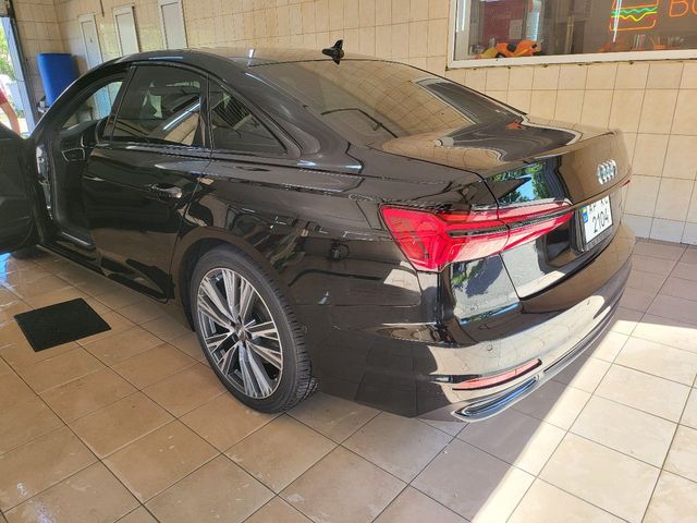 Audi A6 - фото 3