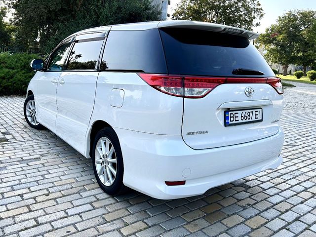 Toyota Estima - зображення 3