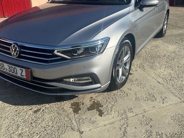 Volkswagen Passat - фото 4