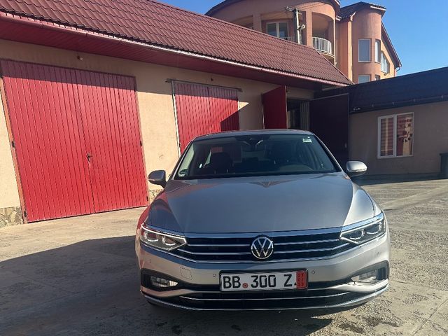 Volkswagen Passat - фото 1