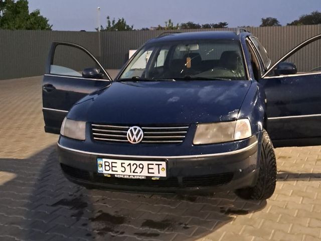 Volkswagen Passat - фото 1