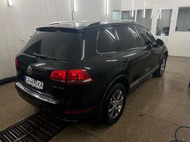 Volkswagen Touareg - фото 5