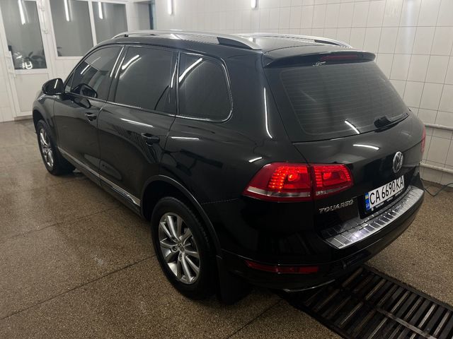 Volkswagen Touareg - фото 4