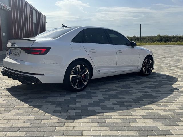 Audi A4 - зображення 5