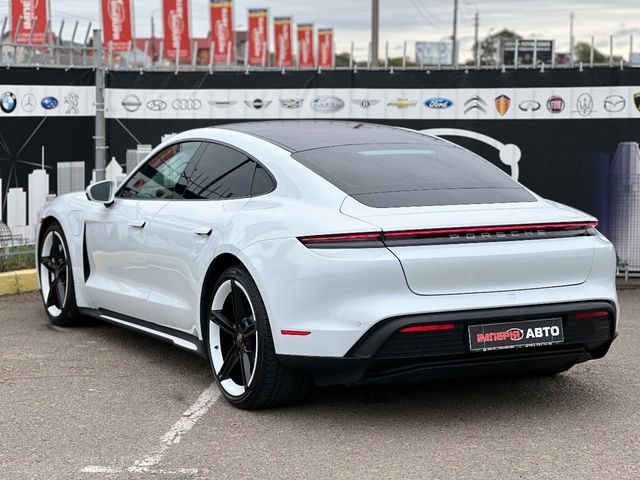 Porsche Taycan - фото 4