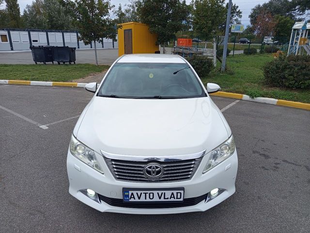 Toyota Camry - зображення 1