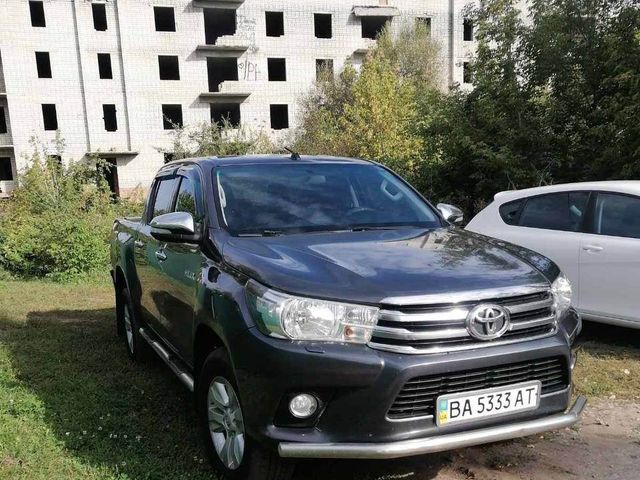 Toyota Hilux - зображення 1