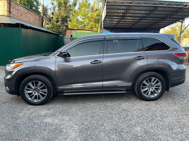Toyota Highlander - зображення 1