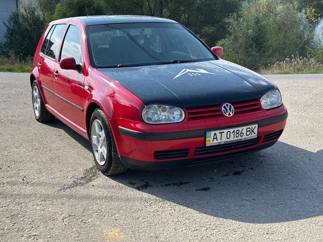Volkswagen Golf - зображення 1