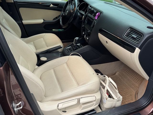 Volkswagen Jetta - зображення 4