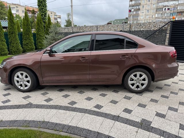 Volkswagen Jetta - зображення 2