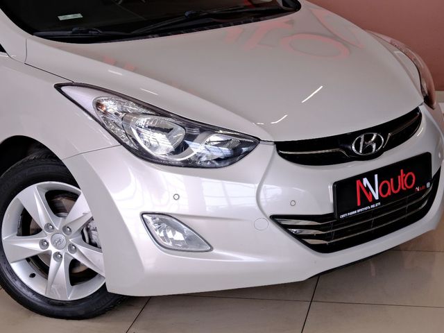 Hyundai Elantra - зображення 3