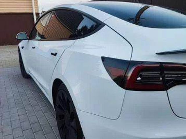 Tesla Model 3 - зображення 3