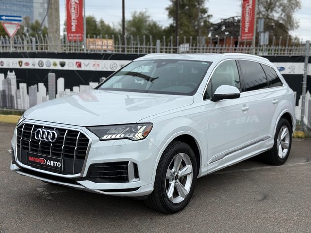 Audi Q7 - фото 1