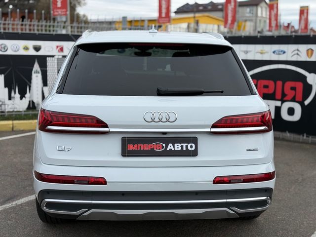 Audi Q7 - фото 5