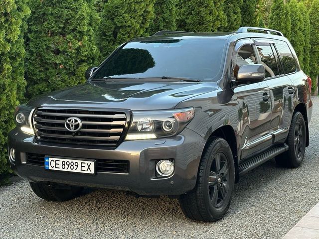 Toyota Land Cruiser - фото 1