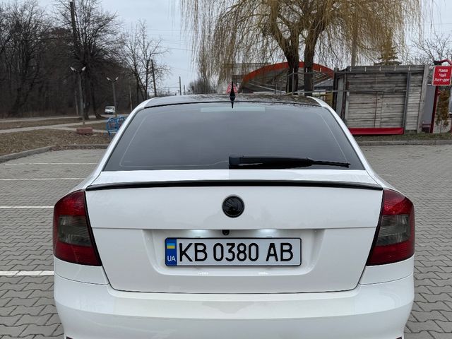 Skoda Octavia - фото 3