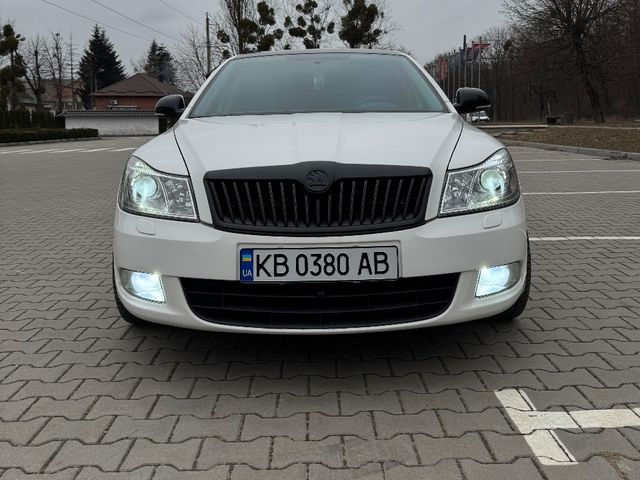 Skoda Octavia - фото 1