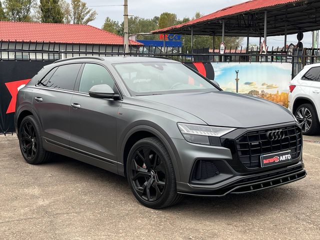 Audi Q8 - фото 1