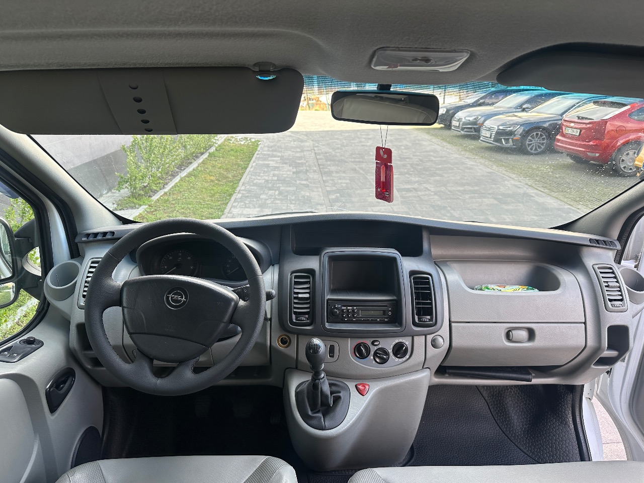 Opel Vivaro - фото 2