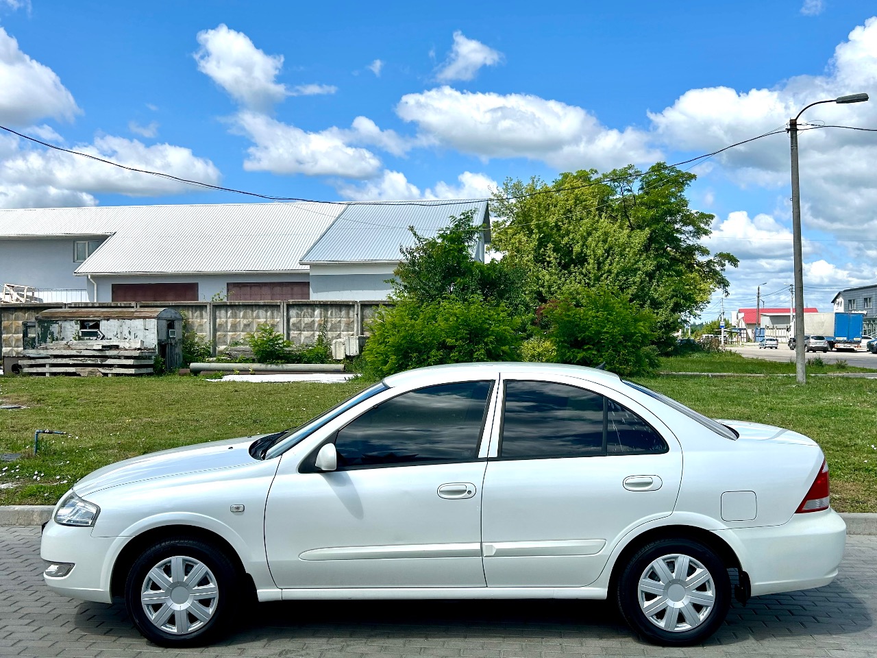 Nissan Almera Classic - фото 3