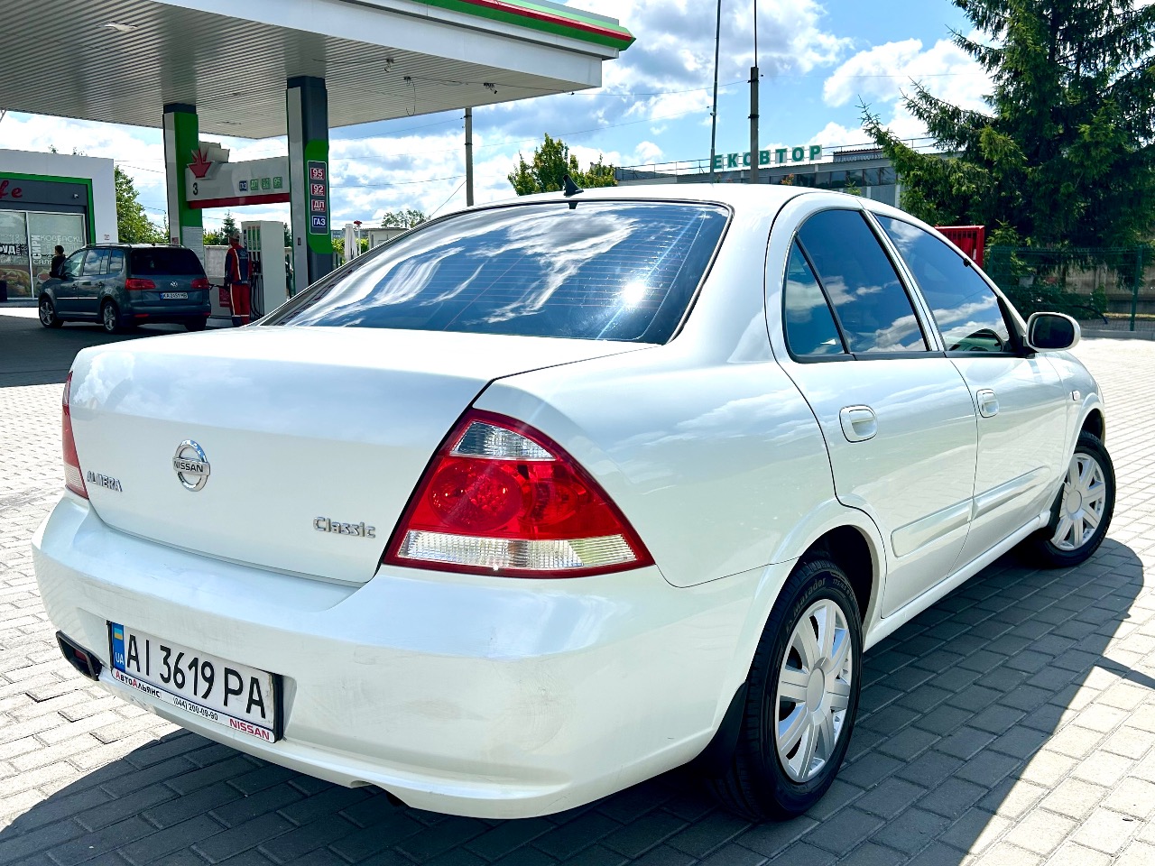 Nissan Almera Classic - фото 4