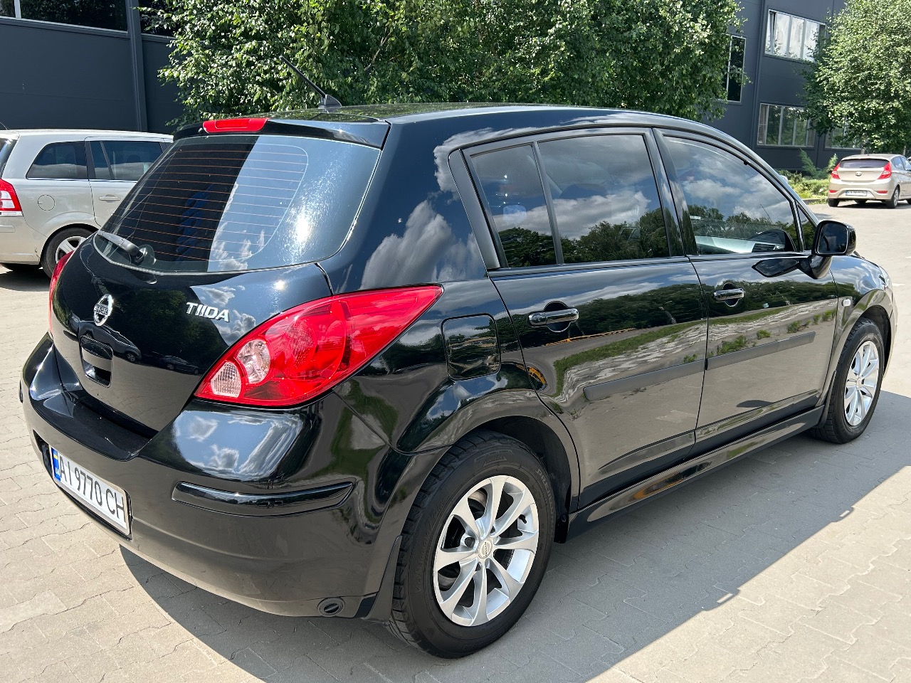 Nissan Tiida - зображення 4