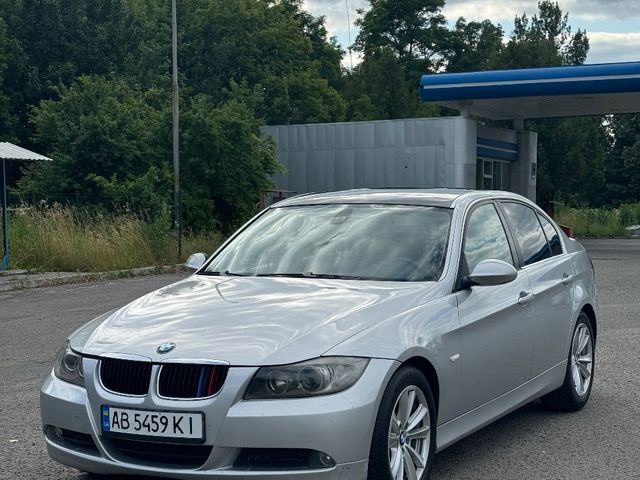 BMW 3 серії - фото 1