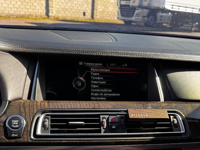 BMW 7 серії - зображення 3