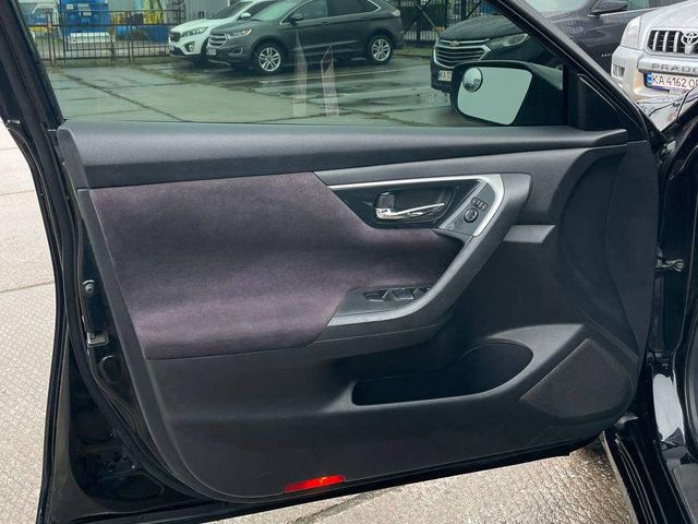 Nissan Altima - зображення 4