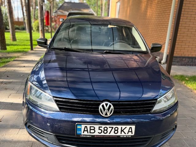 Volkswagen Jetta - фото 3
