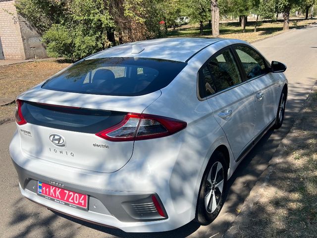 Hyundai IONIQ - фото 3