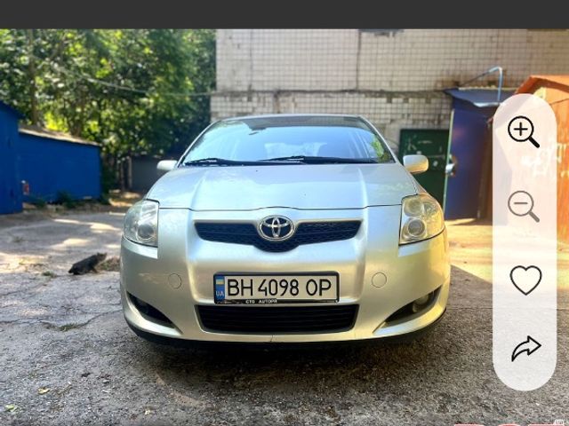 Toyota Auris - зображення 2