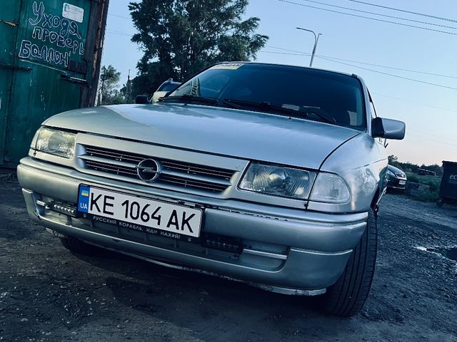 Opel Astra - зображення 4