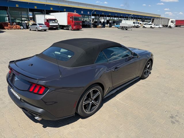 Ford Mustang - зображення 4