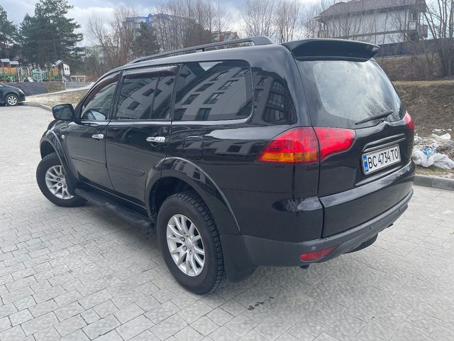 Mitsubishi Pajero Sport - зображення 1