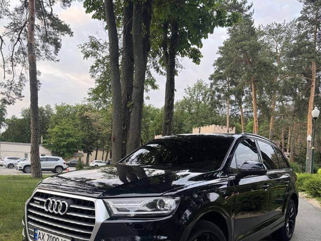 Audi Q7 - фото 5