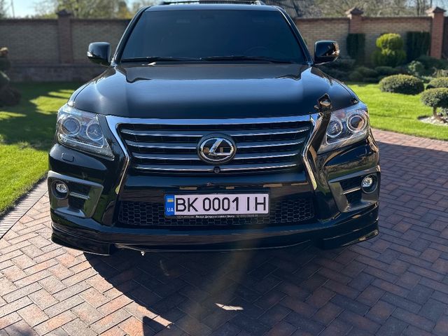 Lexus LX - зображення 1