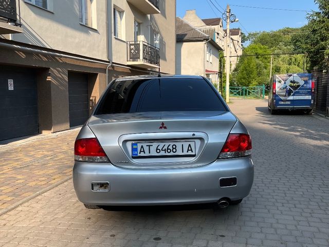 Mitsubishi Lancer - зображення 5