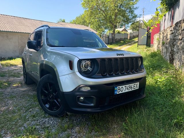 Jeep Renegade - фото 1